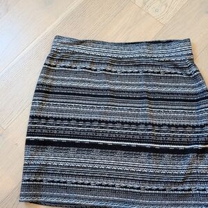 LOFT Black and Gray Patterned Pencil Skirt